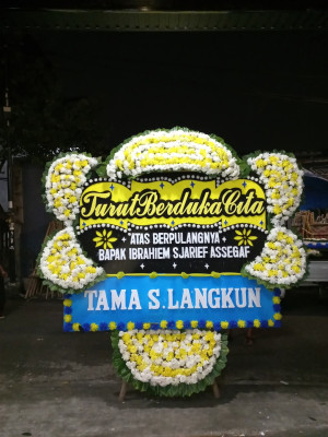 Papan Bunga Duka di Tiakar